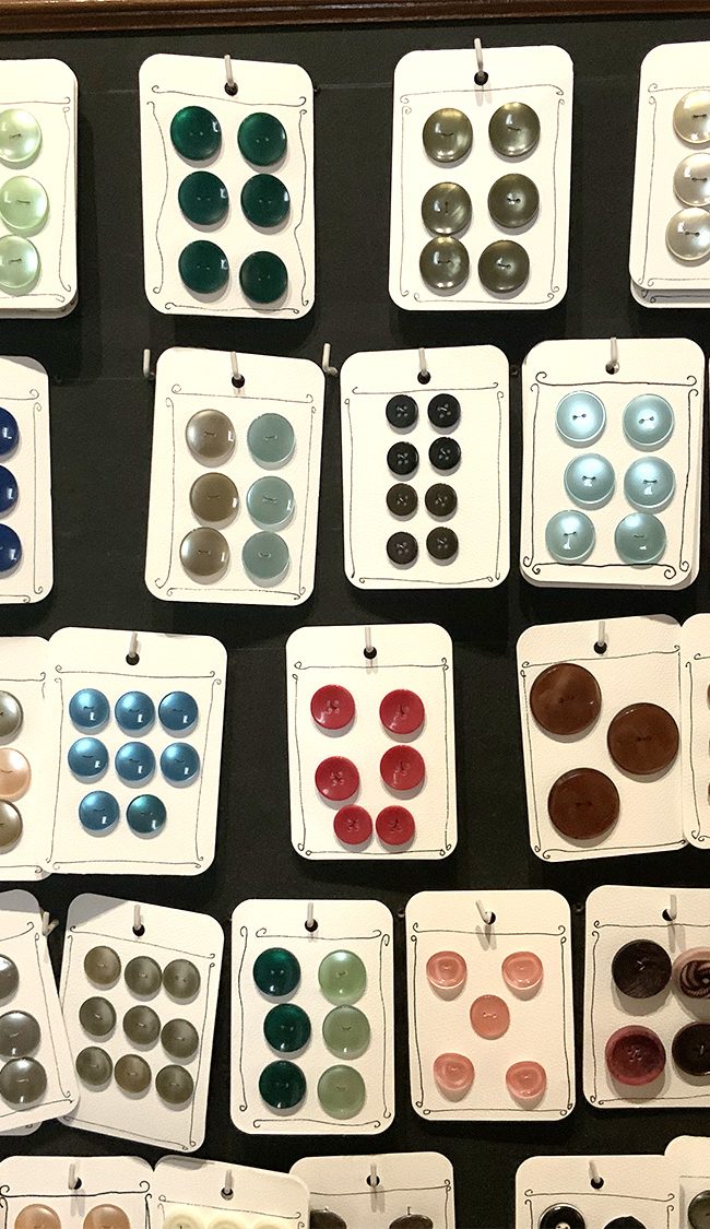 Boutons de la mercerie prix libre à Saint-Antonin-Noble-Val de Bazart